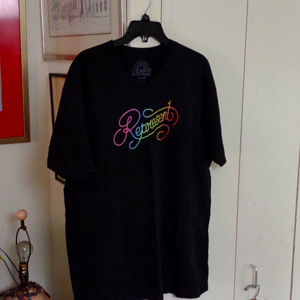 NWOT mens or unisex tee shirt sz xl